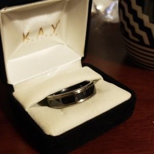 Men's wedding band
